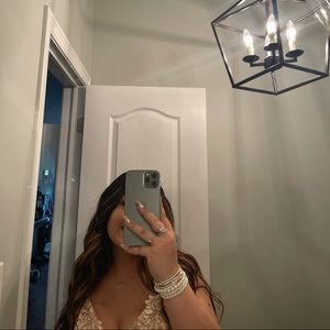 Meet your Posher, Ava